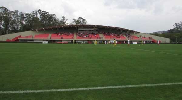 São Paulo planeja instalar grama sintética em Cotia para treinar jovens esportistas sao-paulo-planeja-instalar-grama-sintetica-em-cotia-para-treinar-jovens-atletas