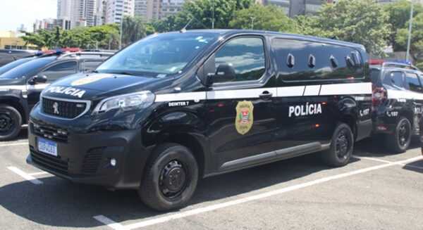 Ladrão de relógios de luxo é detido através da polícia em Cotia ladrao-de-relogios-de-luxo-e-preso-pela-policia-em-cotia