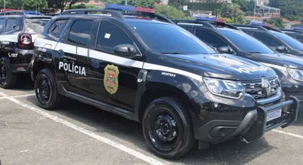 Operação policial acaba em tiroteio e perseguição em Cotia. Três são mortos operacao-policial-acaba-em-tiroteio-e-perseguicao-em-cotia.-tres-sao-mortos